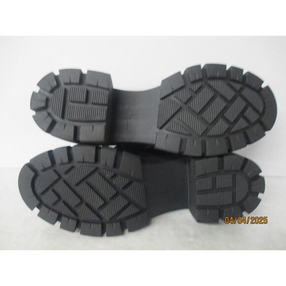 USED Madden Girl Women's Hoxtonn Slip on, Black  -Size 7 M - Picture 4 of 9